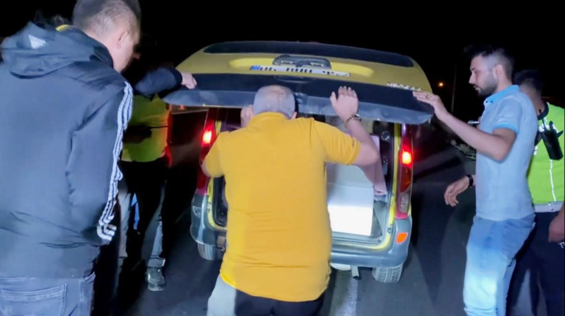 Ankara yolunda bebek faciası! 1 şaşındaki bebek aracın bagajından düştü haberleri bile olmadı - Resim: 1