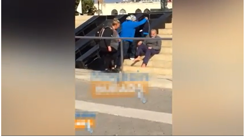 Mehmet Ali Erbil Kadıköy'de yalınayak halde görüntülendi sebebi pes dedirtti! - Resim: 4