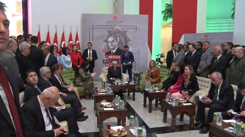 MHP lideri Bahçeli, “Yeni Yüzyılın Kara Kalem Sergisi”ne katıldı - Resim: 2