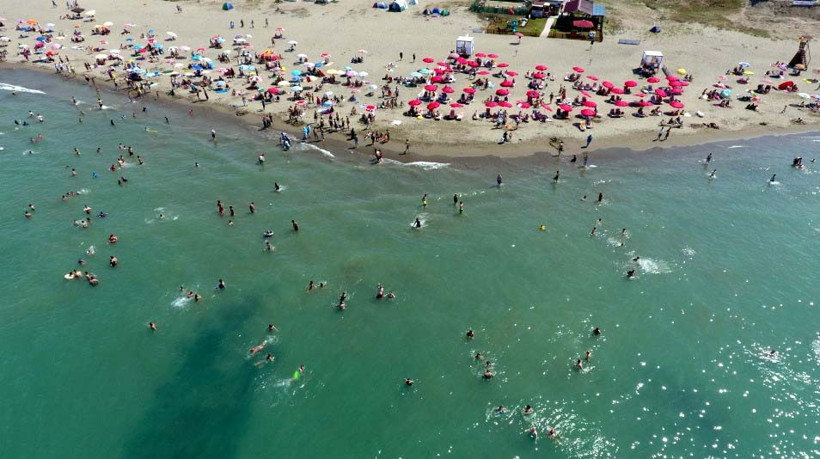Sakaryalılar soluğu plajlarda aldı - Resim: 1