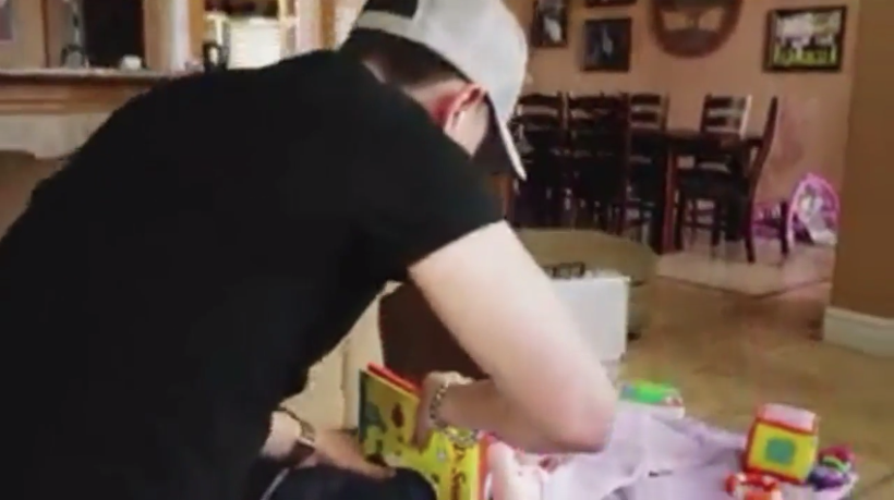 Uyuyan bebeği ortadan ikiye ayırdı böyle ifşa etti - Resim: 3