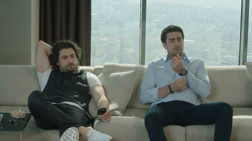 Fazilet Hanım ve Kızları Sinan Alp Navruz kimdir eski sevgilisine bakın - Resim: 1