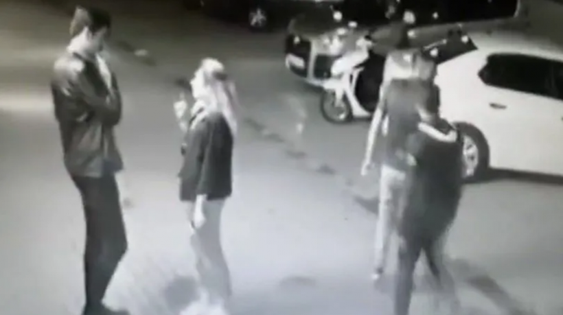 Erzurum'da burada top oynayamazsınız kavgası! Garsonlarla birlikte kardeşini vurdu - Resim: 4