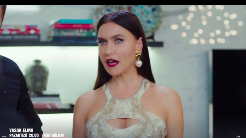 Yasak Elma'yı karıştıran göğüs ucu detayı! Dekolteler seyirciyi bezdirdi - Resim: 3