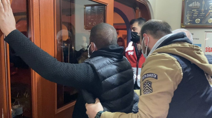 Maltepe ve Pendik'te lokantaları pavyona çevirdiler! 72 kişiye ceza yağdı - Resim: 4