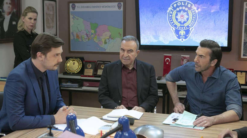 Başrol diziden ayrılıyor seyirci isyan etti! 15 yıldır Kanal D Arka Sokaklar'da oynuyordu - Resim: 1