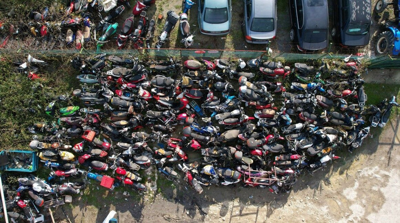 12 yıldır Kocaeli'nde bekliyorlar! Milli servet çürüyor: Sayıları 1500'ü aştı - Resim: 2