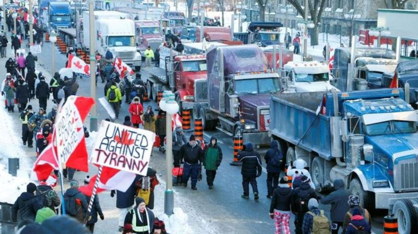 Kanada'da aşı karşıtları sokağa döküldü! 'Küçük bir azınlık' diyen Başbakanı Trudeau ve ailesi gizli bir yere kaçırıldı - Resim: 4