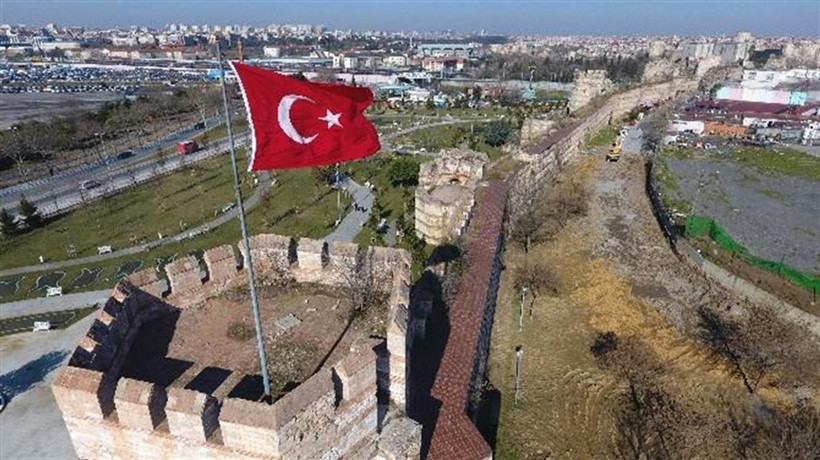 Bir zamanlar İstanbul'u koruyan surların haline bakın - Resim: 1