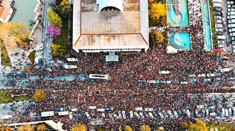 Saraçhane'de mazbata sonrası Ekrem İmamoğlu kalabalığı - Resim: 1