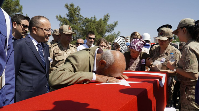 Şehidin annesinin feryadı yürekleri dağladı - Resim: 4