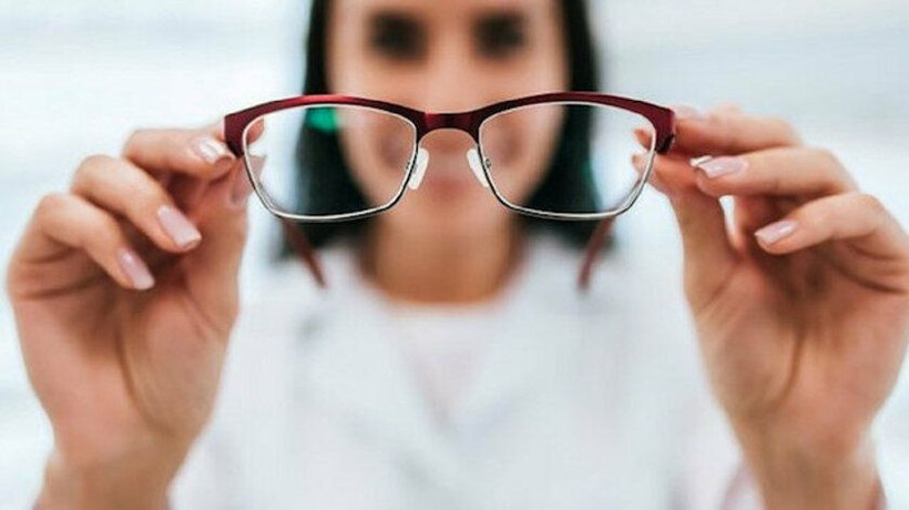Koronavirüs döneminde lens değil gözlük tercih edin! - Resim: 4