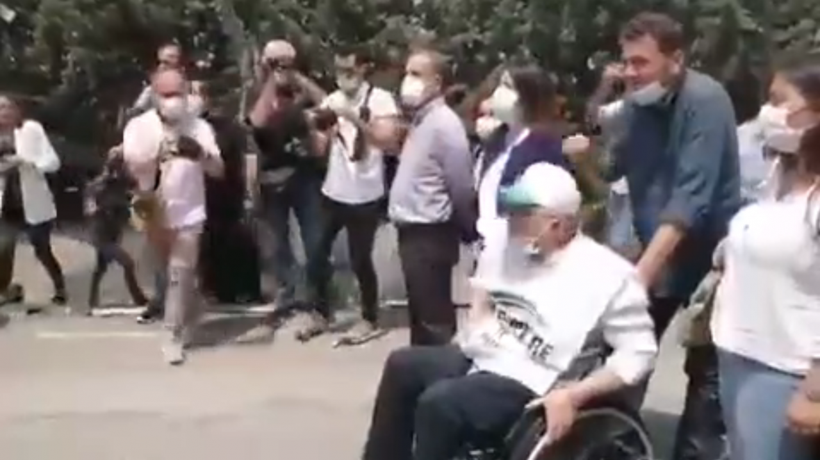 HDP'nin Darbeye Karşı Demokrasi Yürüyüşü'nde ortalık fena karıştı - Resim: 1