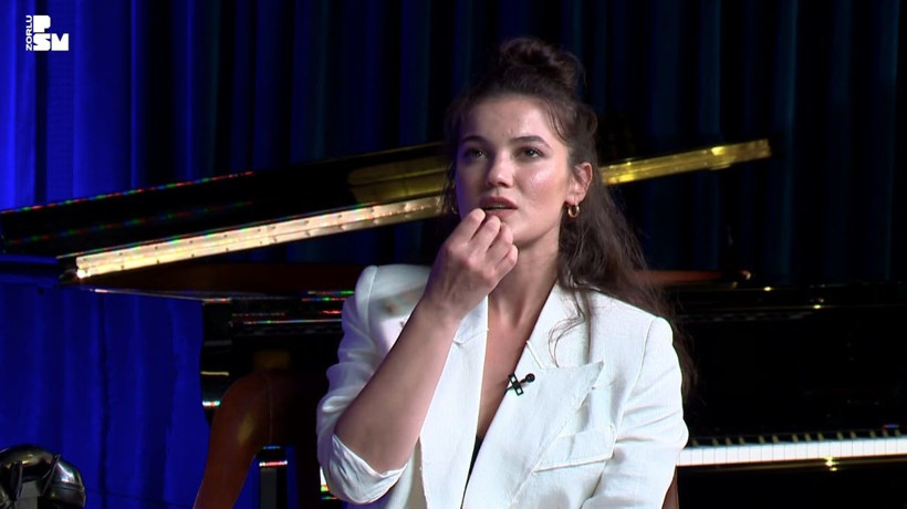 Pınar Deniz Miray Daner ile Vatanım Sensin'de birbirlerine tokat attıklarını anlattı - Resim: 4