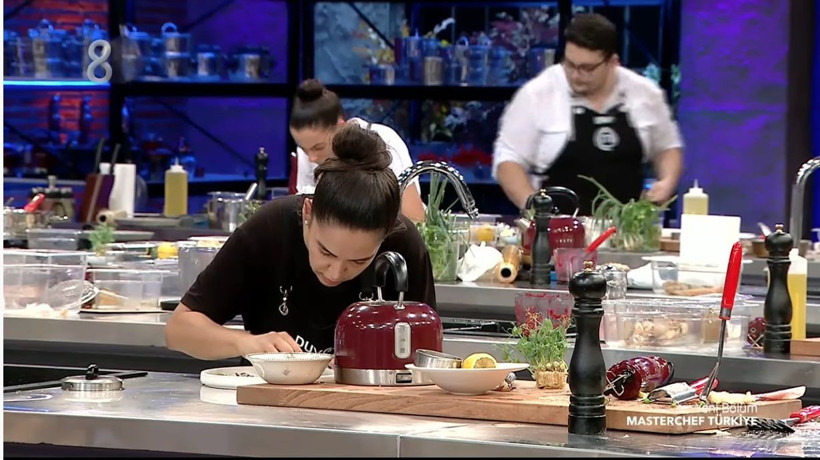 MasterChef eleme adayları! Gülşah ağlayarak Emir'i potoya attı - Resim: 4
