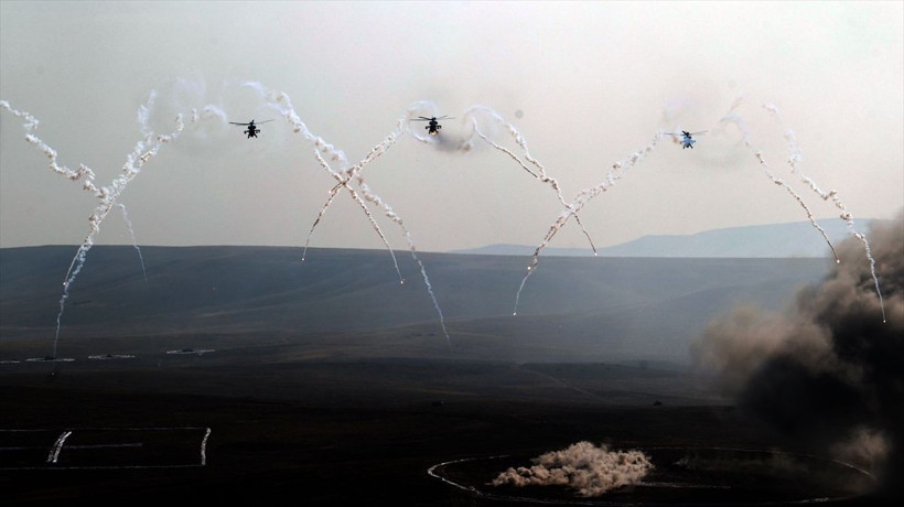 TSK'dan nefes kesen Ateş Serbest faaliyeti Hulusi Akar da izledi - Resim: 4