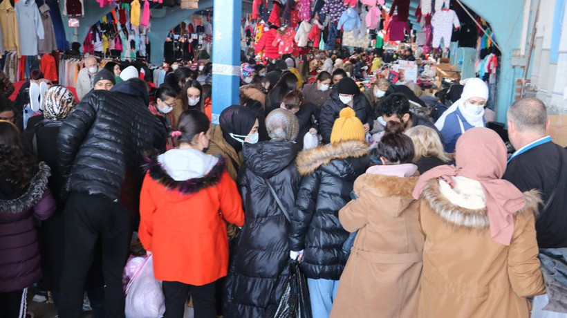 Koronavirüs PCR testi kalktı Bulgarlar Edirne’ye akın etti! Yine poşet poşet alışveriş yaptılar - Resim: 1