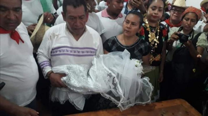 Meksika'da 'yok artık' dedirten gelenek! Öyle bir şeyler evlendi ki... - Resim: 4