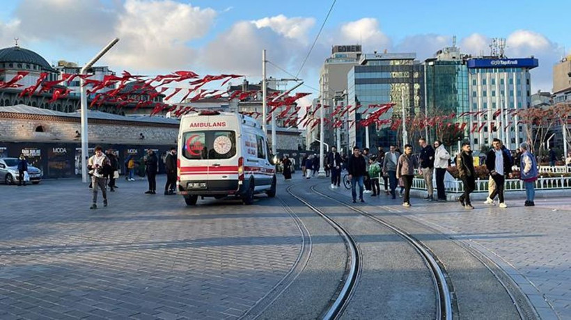Beddualar yağdırdı! Ünlü isimlerden İstiklal Caddesi'ndeki patlamaya tepki paylaşımları! - Resim: 1