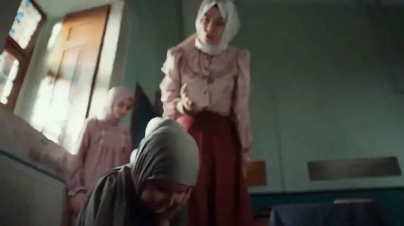 Kızıl Goncalar dizisinin Kuran Kursu'nda dayak atan 'Feyza'sı Zehra Kelleci'nin gerçek hali şaşırttı! Feyza Kelleci kimdir? - Resim: 3