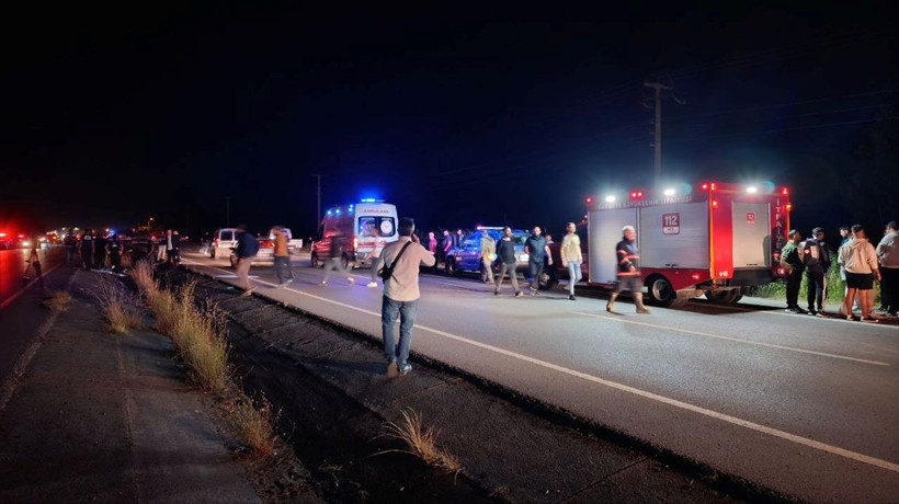 Can alan yarış! Farları yanmayan otomobil dehşet saçtı, motosiklet ikiye bölündü - Resim: 4