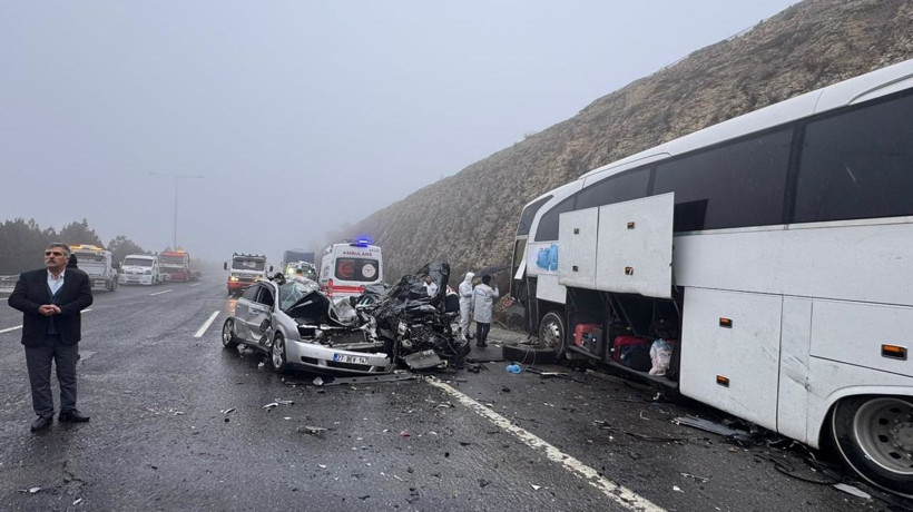 TAG Otoyolu'nda 10 aracın karıştığı zincirleme kaza! Ölenler ve yaralılar var - Resim: 1