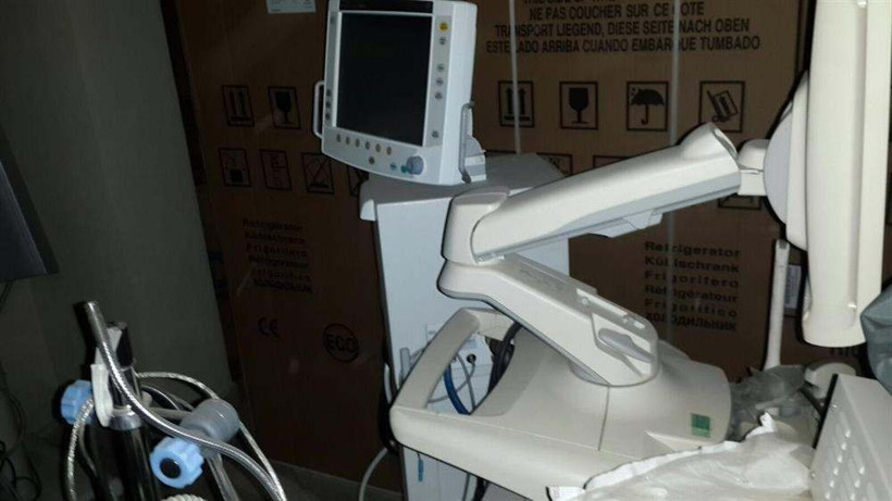 PKK sığınağında son model tıbbi aletler! - Resim: 3