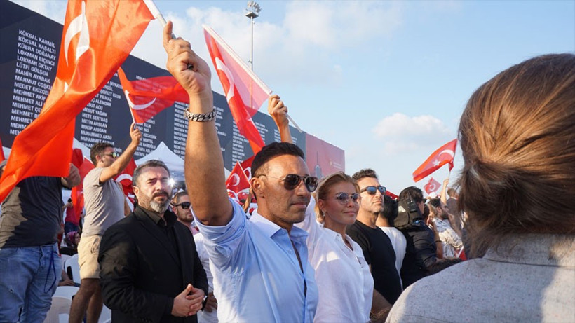 Yenikapı Demokrasi Mitingi'ne ünlüler akın etti! - Resim: 4