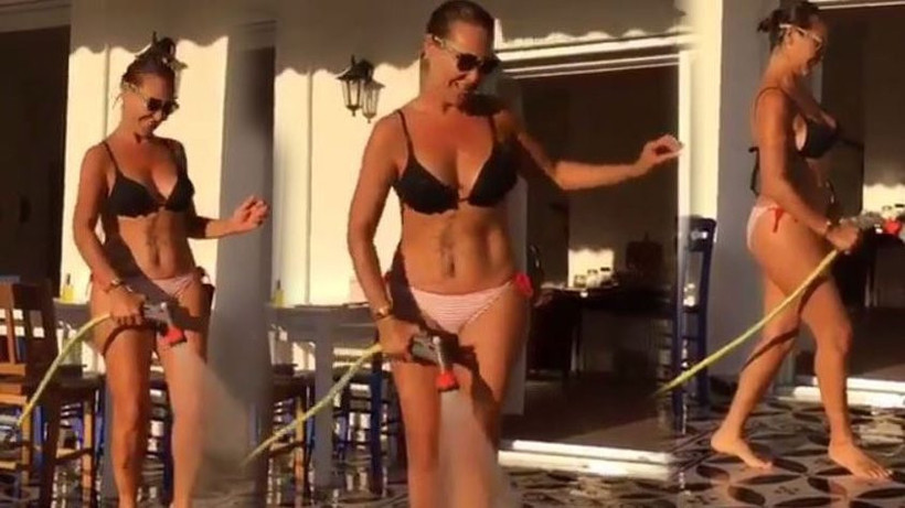 Tatili bitmedi bir de bikinisinin altını giymeden plaja çıkınca... - Resim: 3