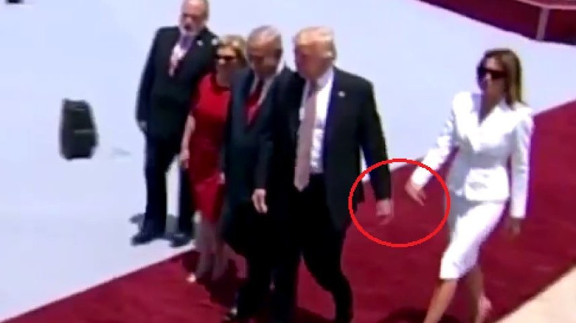 Donald Trump sonunda Melania'nın elini tutmayı başardı - Resim: 1