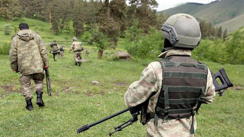 Muş'ta PKK operasyonunda ele geçirilen malzeme şok etti - Resim: 1