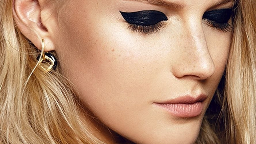 Eyeliner nasıl çekilir? Bakın bu hilelerle o kadar kolay ki... - Resim: 2