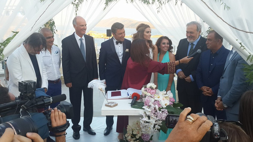 FOX sunucusu İsmail Küçükkaya eşi Eda ile boşanıyor! Karısının isteği...  - Resim: 1