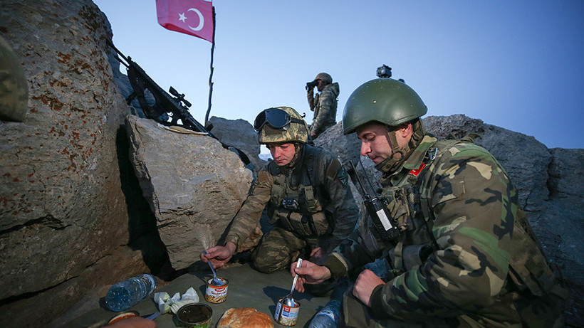 İlk iftarı sınırdaki Mehmetçik açtı - Resim: 4