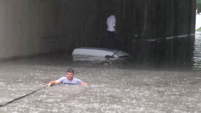 Üsküdar ve Hadımköy sele gitti! İstanbul'da şiddetli yağmur var - Resim: 2