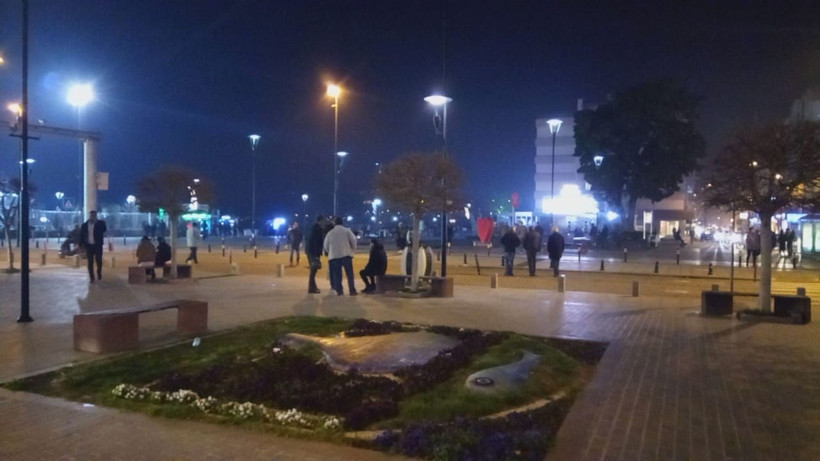 Çanakkale'deki deprem sokağa döktü - Resim: 1