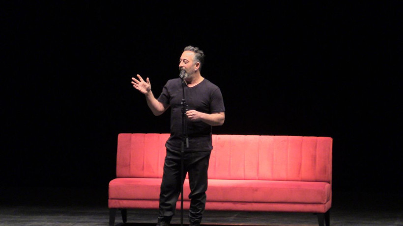 Cem Yılmaz peşimi bırakmıyor dedi ve açıkladı Defne'yle birlikte olduğumu söylüyorum ama... - Resim: 2