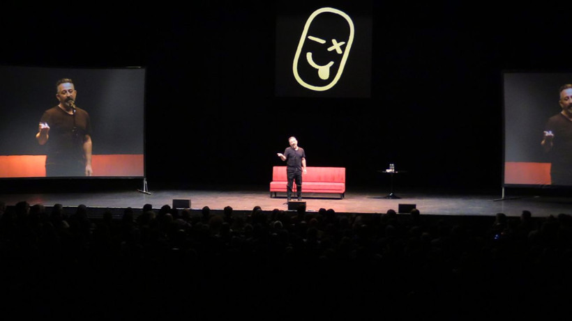 Cem Yılmaz peşimi bırakmıyor dedi ve açıkladı Defne'yle birlikte olduğumu söylüyorum ama... - Resim: 4