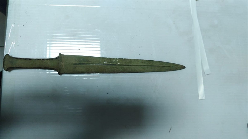 1071 Malazgirt savaşında ölen Bizanslı komutana ait eşyalar bakın kimin aracından çıktı? - Resim: 3