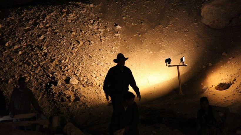 Mısır'da 2 bin 500 yıllık lahit canlı yayında açıldı içinden çıkanlara bakın - Resim: 1