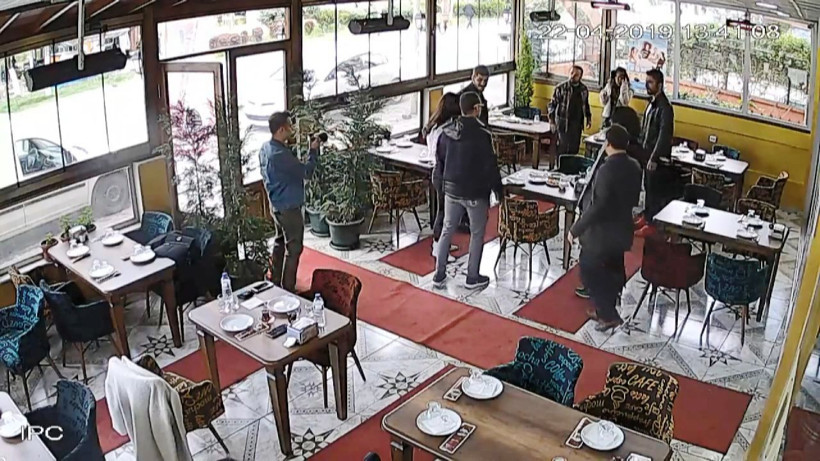 Şarkıcı Doğuş’u terleten şaka! ‘Kıskançlık’ şakası kötü bitiyordu - Resim: 2