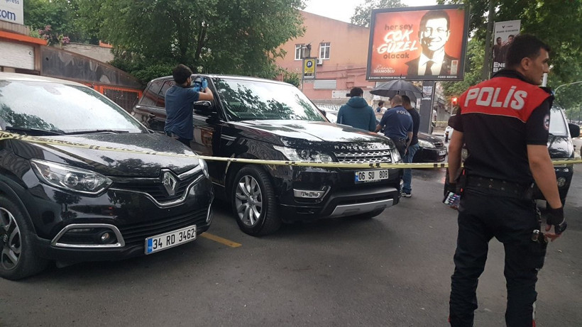 İstanbul Fatih’te döviz bürosu sahibine kurşun yağmuru - Resim: 1