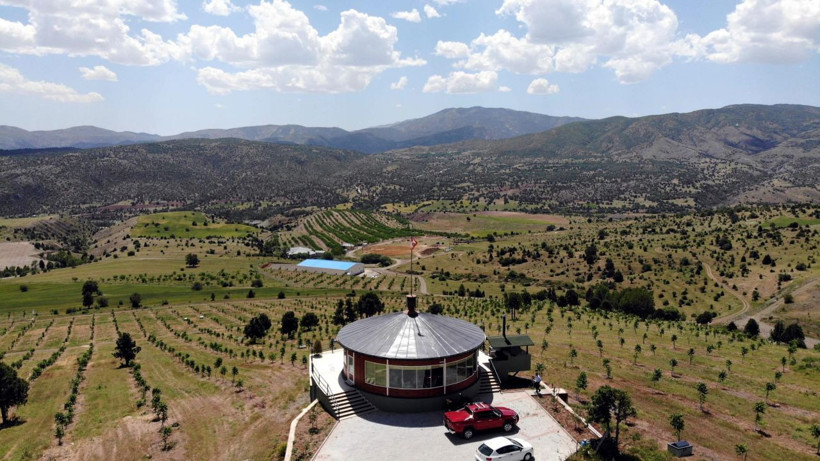 Kendine 360 derece dönen ev yaptı Erzincanlı vatandaş keyfine düşkün - Resim: 2