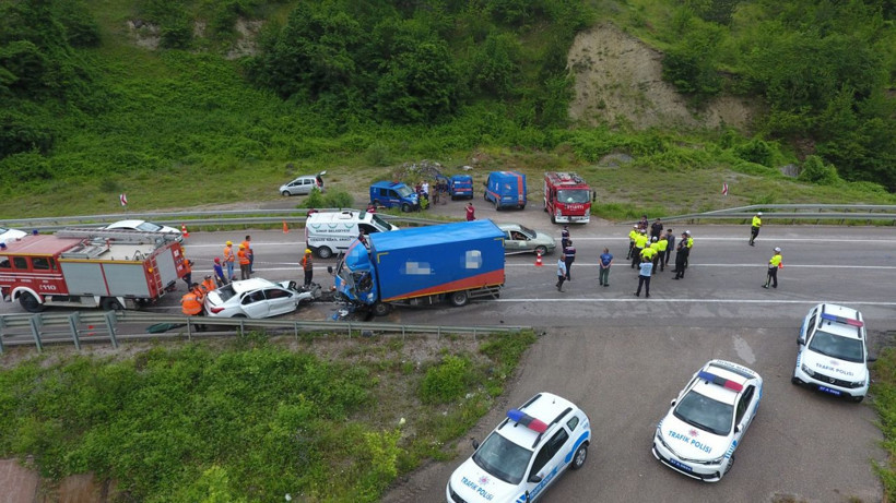 Sinop'ta korkunç kaza: 2 üniversiteli genç öldü 1 kişi yaralandı - Resim: 2