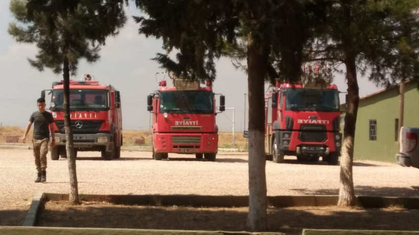 Suriye'de çıkan yangın Türkiye sınırına dayandı! - Resim: 1