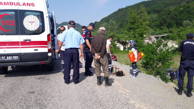 Yer Sinop! Yardım gelmesini yan yana yatarak beklediler - Resim: 4