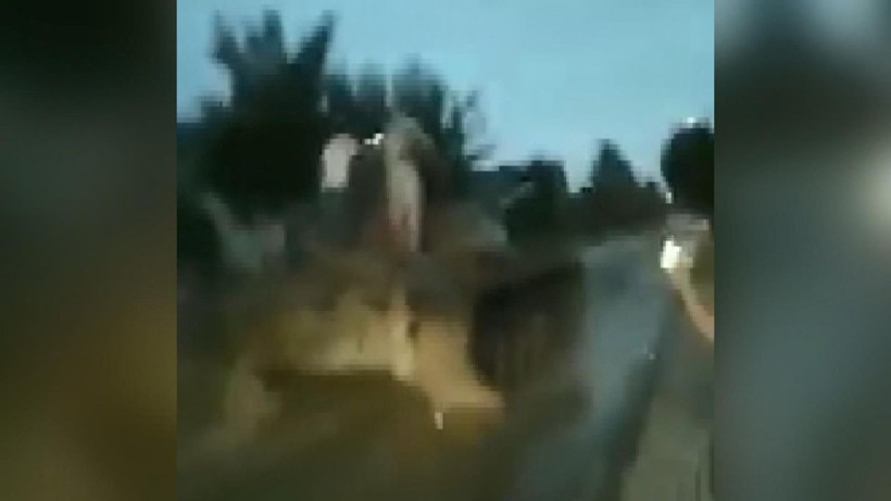 Alkollü bir grup tankla şehirde gezintiye çıktı olanlar oldu - Resim: 3