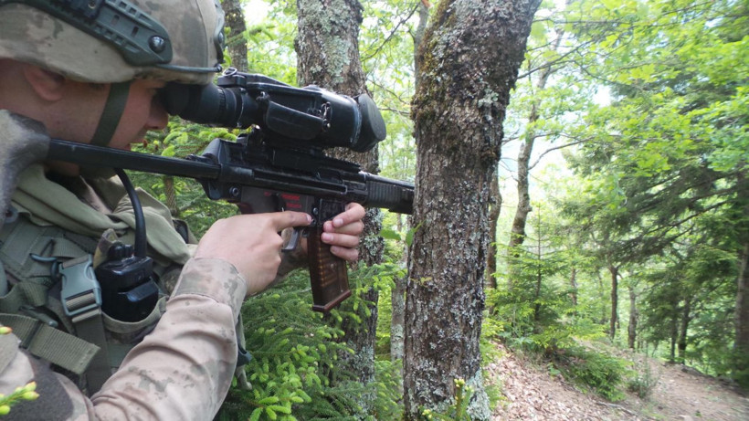 Karadeniz dağlarında JÖH'ler 'Rojhat' ve 'Rızgar'ın peşinde - Resim: 1