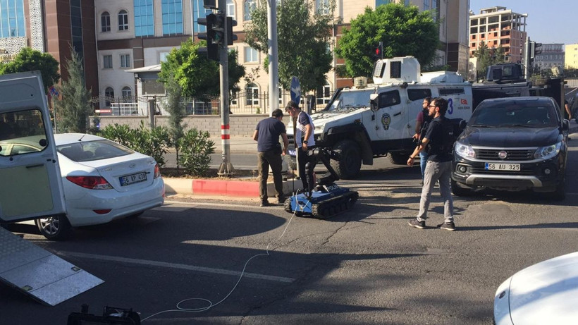 Siirt Valiliğinin önüne bırakılan bidon paniğe neden oldu - Resim: 3