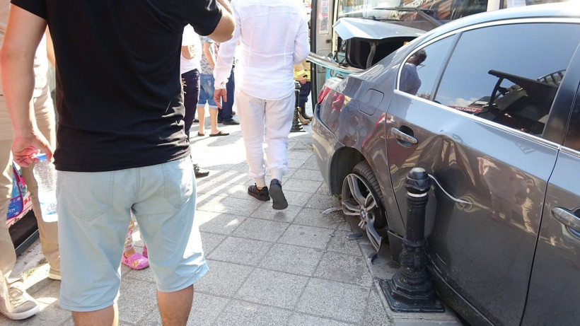 İstanbul Tuzla’da feci kaza 10 yaralı - Resim: 2